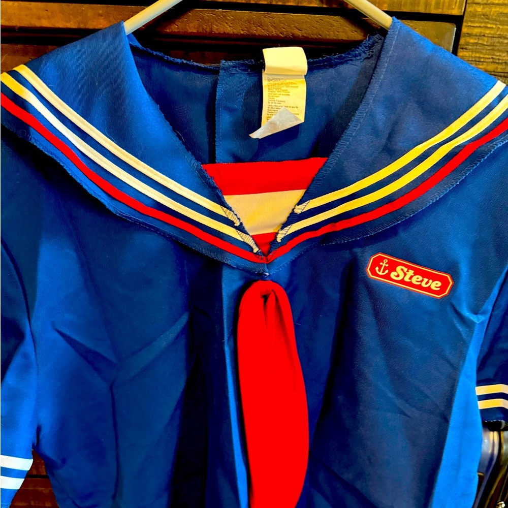 Stranger Things Scoops Ahoy male costume